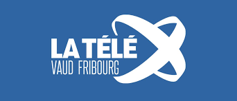 Haut-parleur sur fond bleu